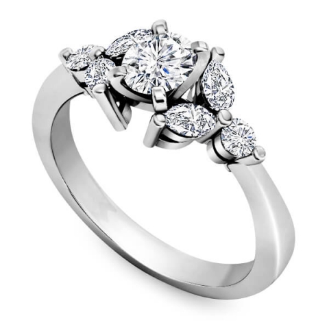 Engagement ring with a central stone 0.30 carat